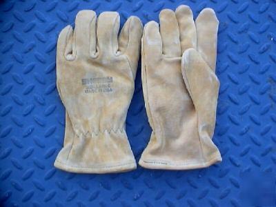 Shelby fire gloves, model number 4235, small, nwt