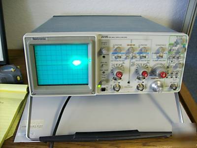 Tektonix 2235 100 mhz oscilloscope