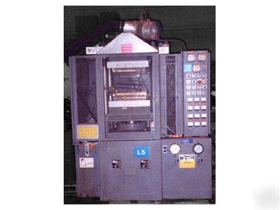 Modern 100-ton programmable hydraulic press