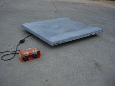 American lift -2200# hydraulic lift table 48X48 (used)
