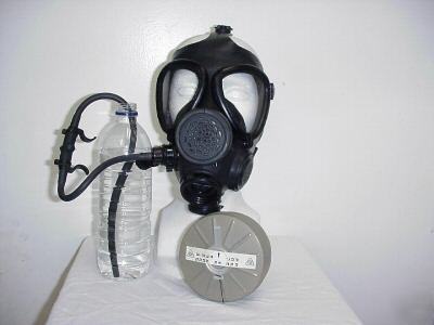 New israeli M15 gas mask with 1 filter & drinking tube 