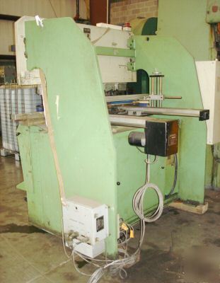 Guifil hydraulic press brake 1981 33 ton PE15-30 5' bed