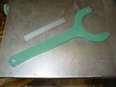 Spanner wrench for oliver table saws
