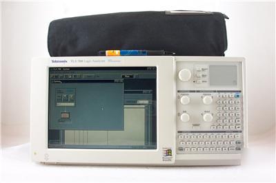 Tektronix TLA704 portable logic analyzer std option