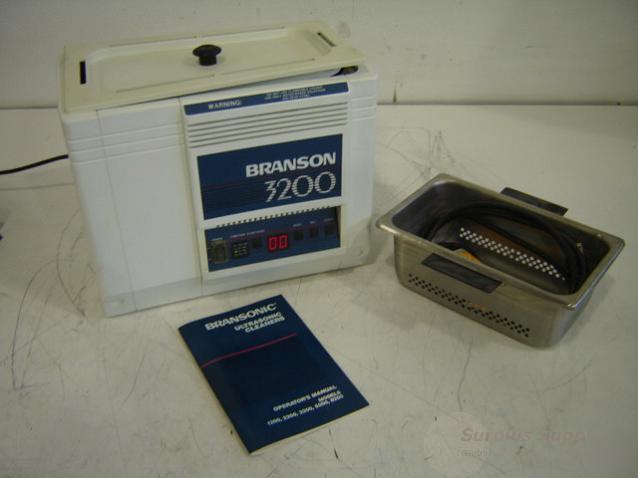 Branson B3200R-4 ultrasonic cleaner