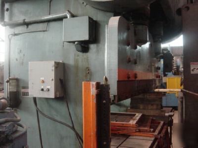 Verson 400 ton press break w/auto back gauge 5/8