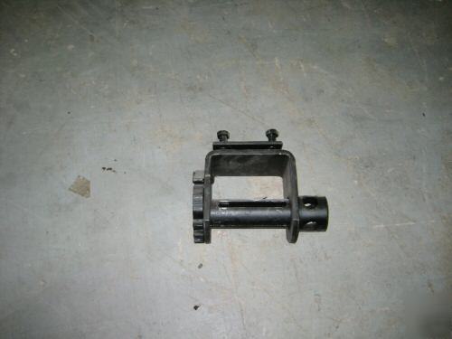 Kinedyne bolt on trailer winch. fits up to 3
