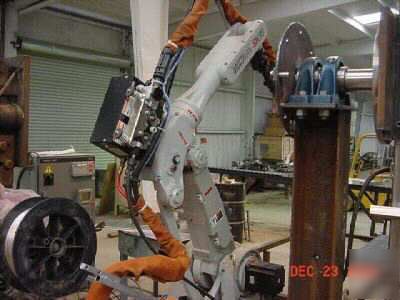 Robot w/ hobart arcmaster 501 welder & mrc controller