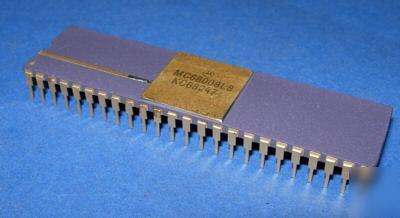Cpu MC68008G8 motorola vintage 64-pin 