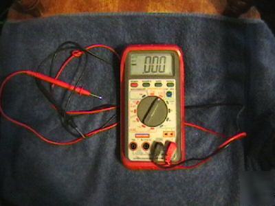 Hand tool (craftsman) autoranging multimeter 82007