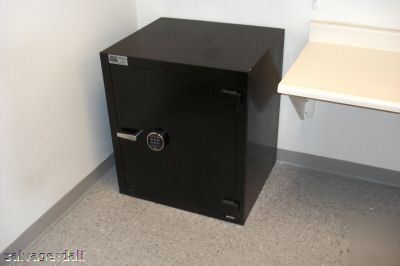 Used b-rate electronic heavy steel plate security safe