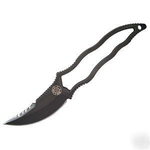 Masters of defense - scorpion neck knife, black, serra