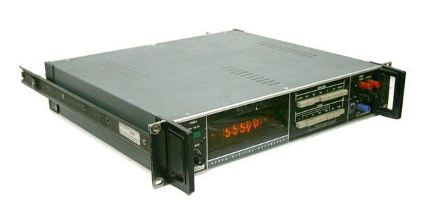 Fluke 8400A s-range benchtop dmm digital multimeter rm