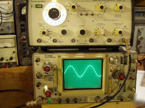 Wavetek model 148 20MHZ pulse function sweep generator