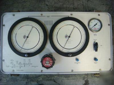 Smiser pressure transducer calibration system w/ heise
