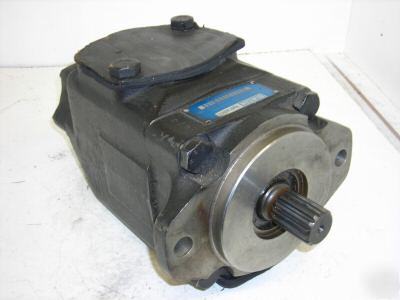 Denison hydraulic pump model T6DC 038 014 3R10 B1 P31