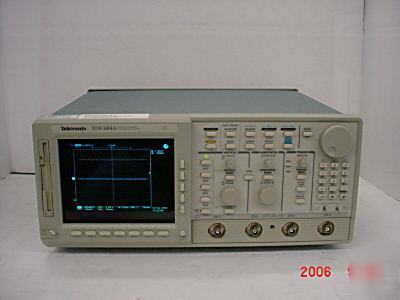 TDS684A 4 channel 1GHZ 5GS/s digtial oscilloscope