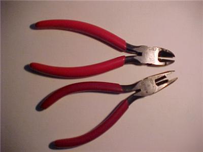 Two bell system cutter / crimper