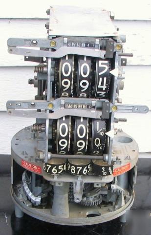 Gas station fuel pump meter veeder root, usa 6-71