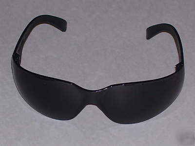 Bulldog safety glasses gray lens - black frame 