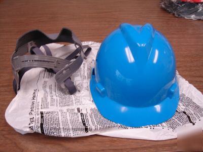 Msa v-gard protective cap with fas-trac suspension