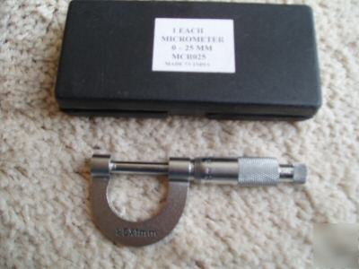 New caliper micrometer with case, metric, 0 to 25 mm, 