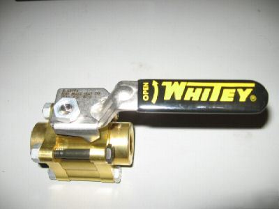 New swagelok whitey ball valve B63TF6 3/8 npt 1500 psi 