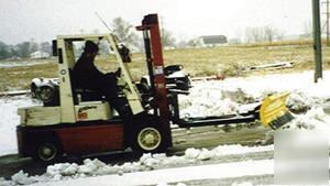 Snow plow, blade, fork truck, scraper, shovel, removal