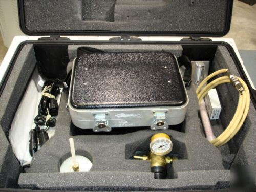 Bacharach sniffer 514M with accessories & hard case