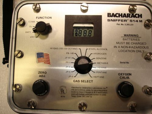 Bacharach sniffer 514M with accessories & hard case