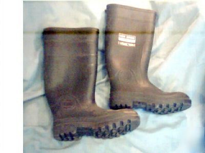 Steel toe rubber boots men's size 7 - gently used