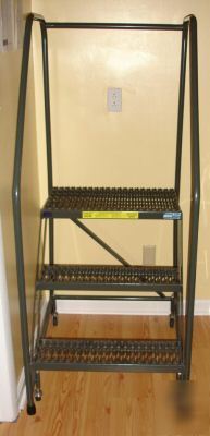 New gillis industrial rolling 3-step platform ladder ~ 