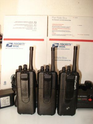 Motorola radius SP50 uhf 10 ch racing police radios 