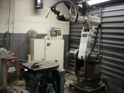 Robot welder with two positioners panasonic aw-8010 