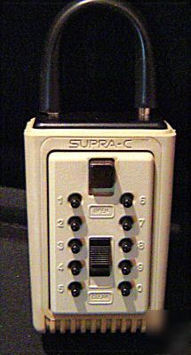 Pushbutton combination key box supra C3