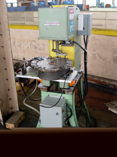 2TN hydraulic press, denison wua-2TR 12 stati