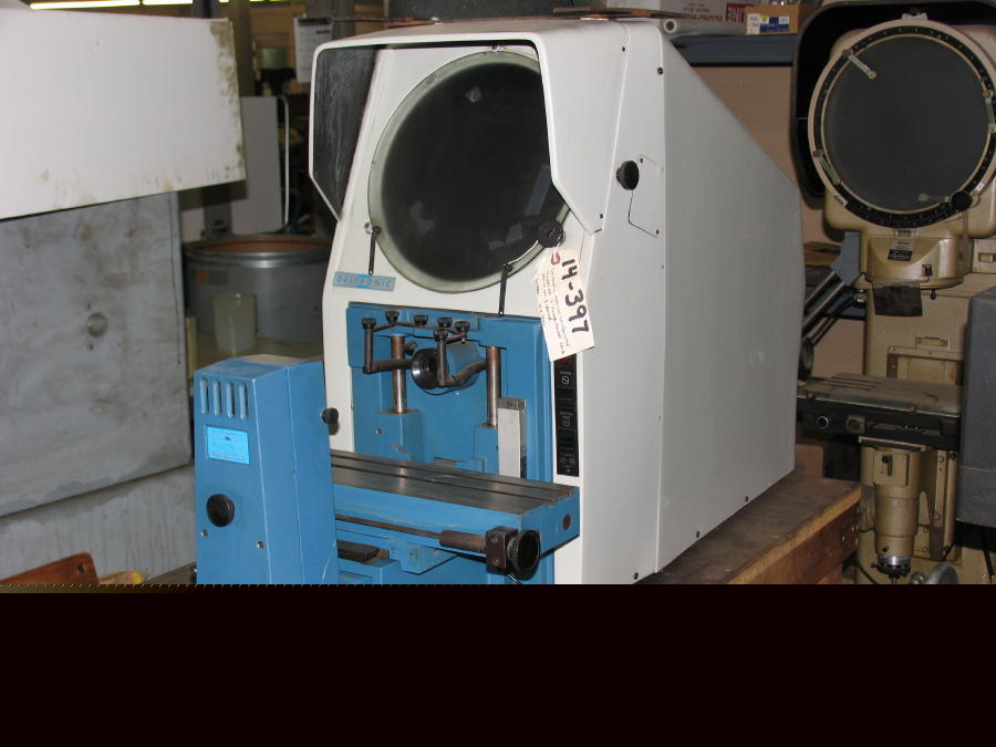 Deltronic 12 in optical comparator