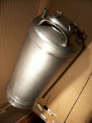 Nice 5 gallon 304SS dispensing task asme cert N064