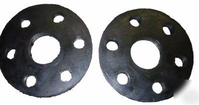 Rubber flex pad for multi spindle rotary cutter deck