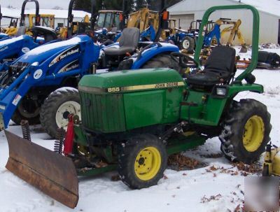 John deere 855 tractor w/5FT snow blade & 60