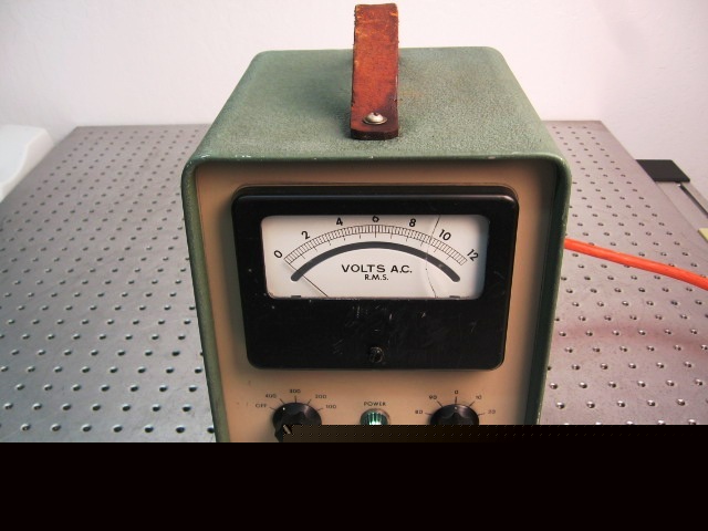 T29168 beckman instruments ac volt meter model 101