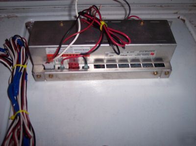 Reconditioned, 4 head hide away strobe kit