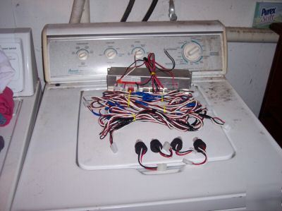 Reconditioned, 4 head hide away strobe kit