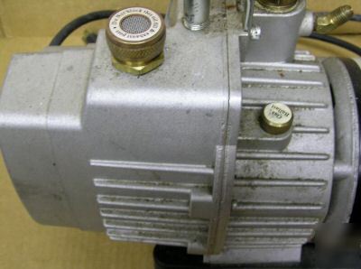 Ritchie yellow jacket superevac 4CFM vacuum pump