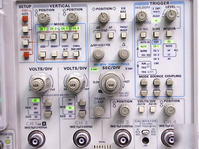 Tektronix 2445B 200MHZ 4CH oscilloscope w/probe