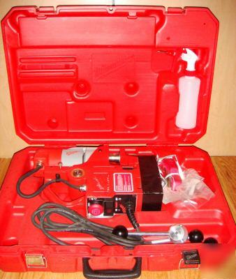  milwaukee 4270-21 mini magnetic drill press 9.0 amp