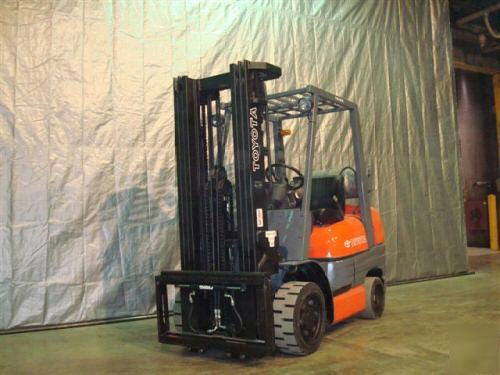 Toyota 6,000 lb forklift 6000 lb fork lift - side shift