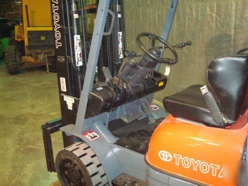 Toyota 6,000 lb forklift 6000 lb fork lift - side shift