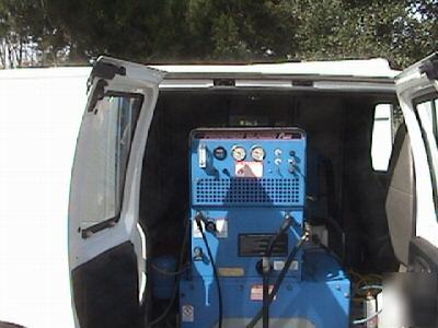 Carpet cleaning van chevy express 2003