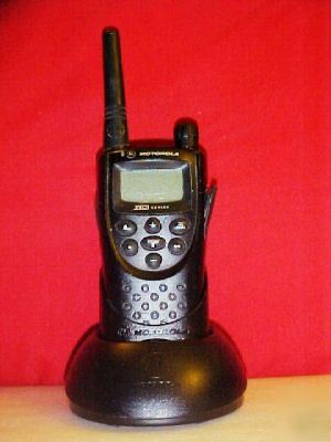 Motorola XU2600 radio talkie xtn uhf 6 channel